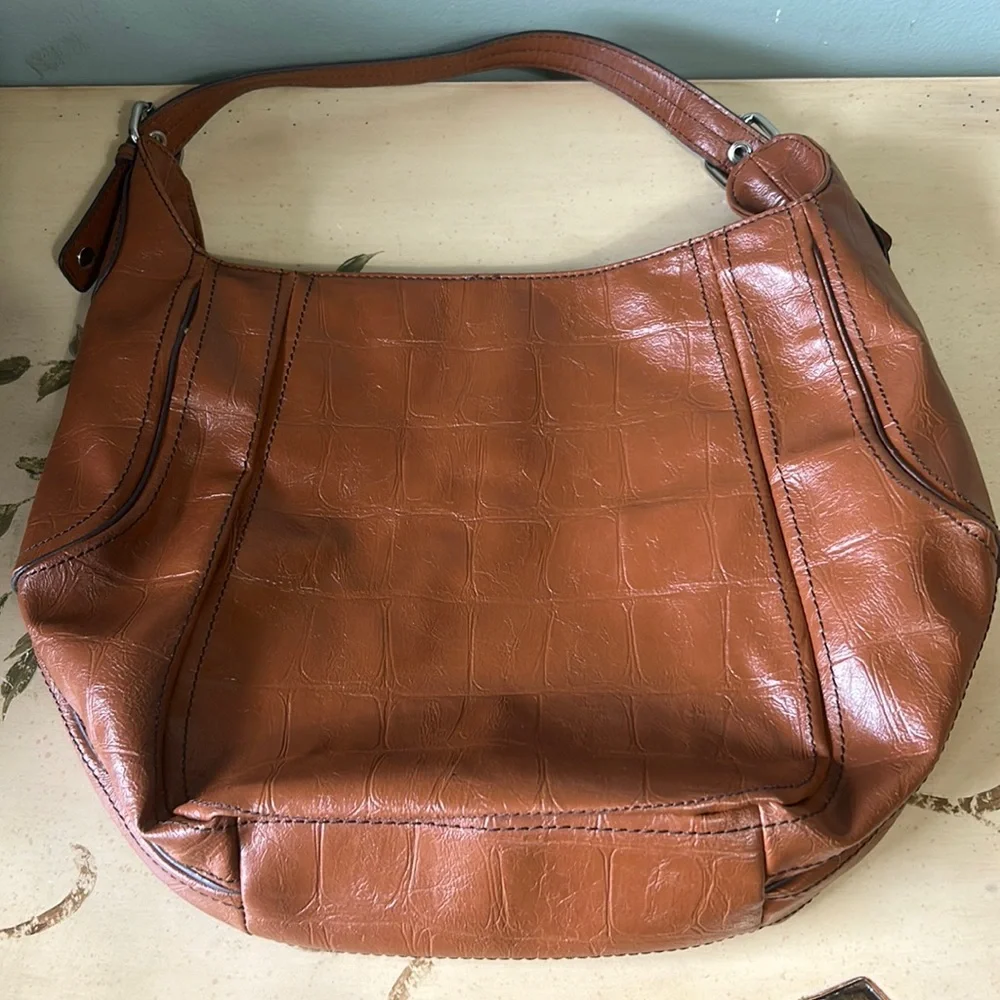 Nine West Cognac Tan Embossed Faux Leather Croc Reptile Print Hobo Bag Purse
